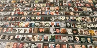 Hüzün ve hatıra yan yana