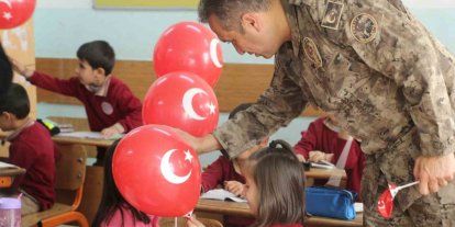 Şırnak Emniyet Müdürü Sazak’tan öğrencilere sürpriz