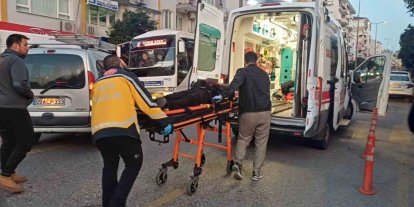 Motosikletle otomobil çarpıştı: 1 yaralı