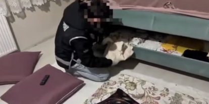 Ağrı’da kaçakçılık operasyonunda milyonluk telefon ve sigara ele geçirildi