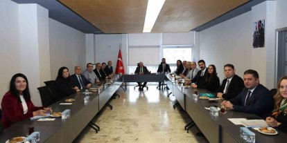 Başkan Şadi Özdemir sanayi bölgeleri temsilcileriyle bir araya geldi