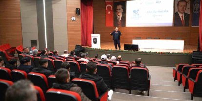 Afetlere karşı daha bilinçli olunması için Melikgazi personeline eğitim verildi