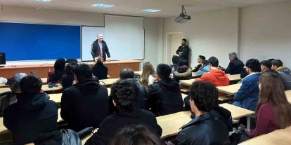 Görme engelli birey deneyimlerini mizahla anlattı