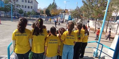 İstanbul’daki Çermiklilerden öğrencilere forma desteği