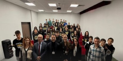 Emirdağ Mithatpaşa Ortaokulunda ‘Bilim Odaklı Buluşma’ projesi