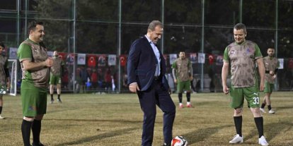 Mersin Büyükşehir Belediyesinin birimler arası futbol turnuvasına start verildi