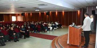 Didim MYO’lu öğrencilere yurtdışı ve kariyer fırsatları eğitimi verildi