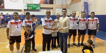 Yeşilhisar’da Harun Akkaş Kurumlar Arası Voleybol Turnuvası sona erdi