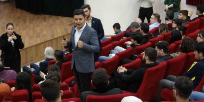 Bakan Yardımcısı Boyraz, UFest Çanakkale’de gençlerle buluştu