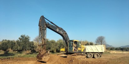 Büyükşehir, 17 ilçede çalışmalarını sürdürüyor