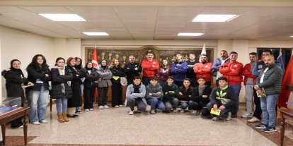 Bakan Yardımcısı Ayhan, Bayburtlu gençleri bakanlıkta ağırladı