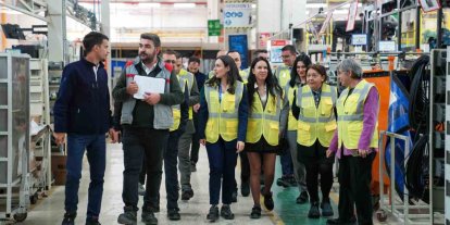 Karsan’dan meslek liselerindeki kız öğrencileri iş hayatına hazırlayacak hamle