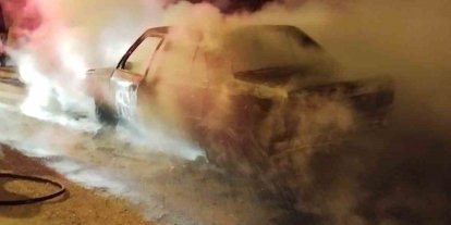 Otomobil patladı, feci şekilde can verdi