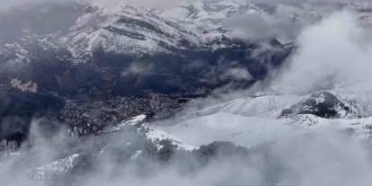 Gümüşhane beyaz gelinliğini giydi