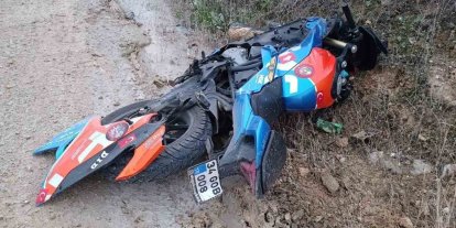 Otomobil ile motosikletin çarpıştı;1 yaralı