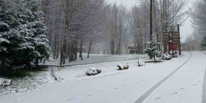 Kartepe’ye lapa lapa kar yağıyor