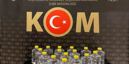 Bayburt’ta Roma dönemine ait 15 adet sikke ve 40 litre kaçak alkol ele geçirildi