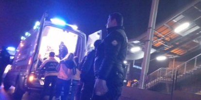 Bursa’da gece saatlerinde eğlence mekanı önünde silahlı kavga: 1’i ağır, 2 yaralı