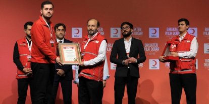 Erzurum Kızılay’a üç ödül
