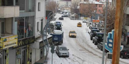 Malazgirt’te kar yağışı