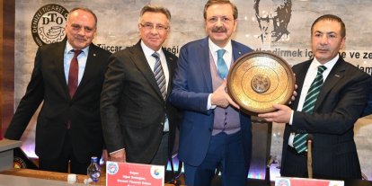 Hisarcıklıoğlu; "Denizli Ticaret Odamız vermiş olduğu hizmetlerle 5 yıldıza sahip"