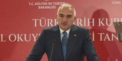 Bakan Ersoy: "Genel Okuyucu Dizisi’ ile başlatılan 100 kitaplık proje, özellikle gençlerin ‘tarih sıkıcı ve anlaşılmazdır’ algısını kıracak"