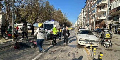 Otomobile çarpan elektrikli bisikletin sürücüsü ağır yaralandı