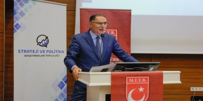 Şeref Malkoç: "Türkiye’nin yeni ve sivil bir anayasaya ihtiyacı var"