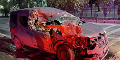 Elazığ’da hafif ticari araç, temizlik aracına çarptı: 1 yaralı