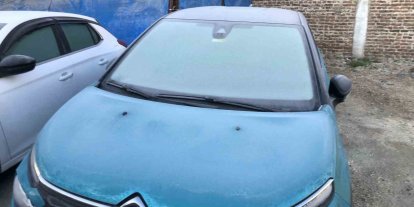 Araba camlarında buzlanma oluşmaya başladı