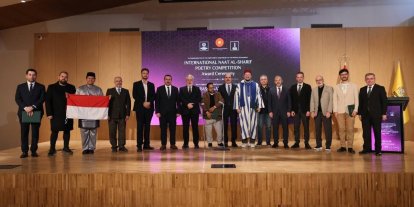 Yaşar Bayar’a anlamlı ödül