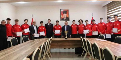 Bilecik’te genç basketbolculardan il birinciliği