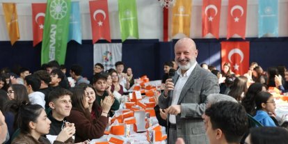 Başkan Çolakbayrakdar: "Güçlü Türkiye’nin temeli donanımlı gençliktir"