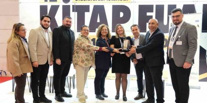 Büyükçekmece Belediyesi, TÜYAP Kitap Fuarı’nda edebiyatseverleri yazarlarla bir araya getirdi