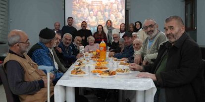 Çocuklar gibi şendiler: Yerli Malı Haftası Bayburt’taki huzurevinde neşeyle kutlandı