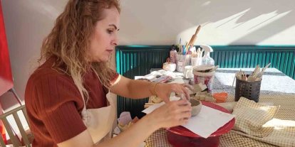 Depremde yaşadıklarını unutmak için sanata yöneldi