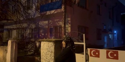 Kayseri’de komşuluk örneği: Ulaşamadığı komşusundan soğuk havada haber bekledi