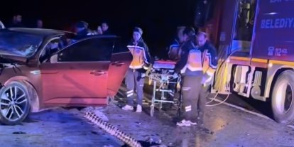 Çanakkale’de 2 otomobil çarpıştı: 5 ölü, 1 yaralı