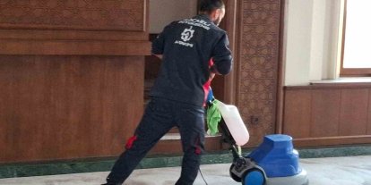 Çayırova’da cuma vaazı sırasında içeriye köpek giren cami dezenfekte edildi