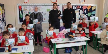 Jandarmadan öğrencilere trafik ve asayiş eğitimi