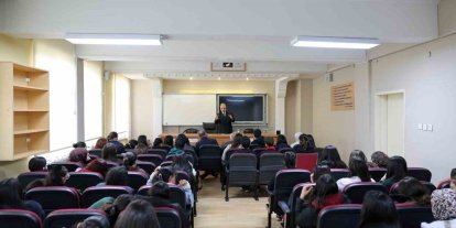 Başkan Yalçın gençlerle buluştu