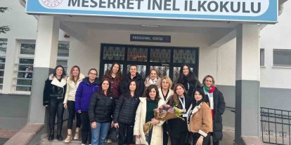 Oyuncu Sanem Yelez Akpınar, öğrenci velileriyle bir araya geldi