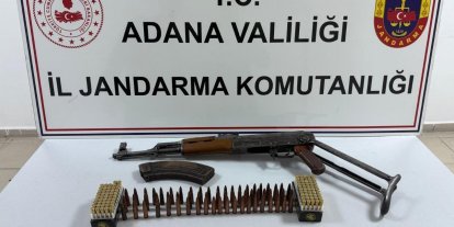 Adana’da uzun namlulu silahla yakalanan 2 şüpheli tutuklandı