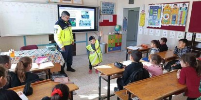 Jandarmadan ilköğretim öğrencilerine trafik semineri