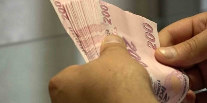 Emeklilerin Aralık ayı "pazar desteği" ödemeleri hesaplara yattı