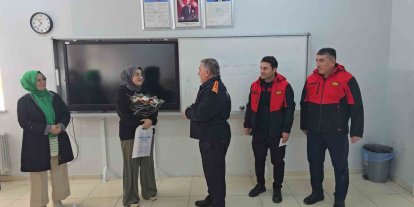 Sorgun Belediyesi İtfaiyesi, kendilerine mektup yazan Belinay’a okulunda sürpriz yaptı