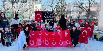 Kars’ta minik öğrenciler Sarıkamış Şehitlerini andı