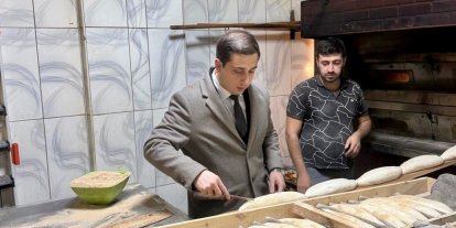 Kaymakam Başar fırında ekmek pişirip, çay ocağında kahve hazırladı