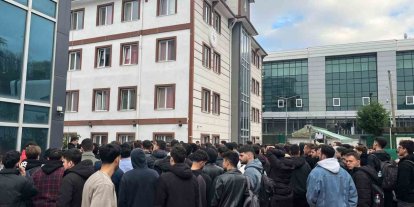 Öğrenci yurdunda yangın alarmı çalınca panik yaşandı