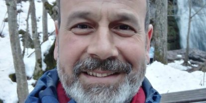 Zıpkınla balık avına çıkan emekli askeri savcı boğularak hayatını kaybetti